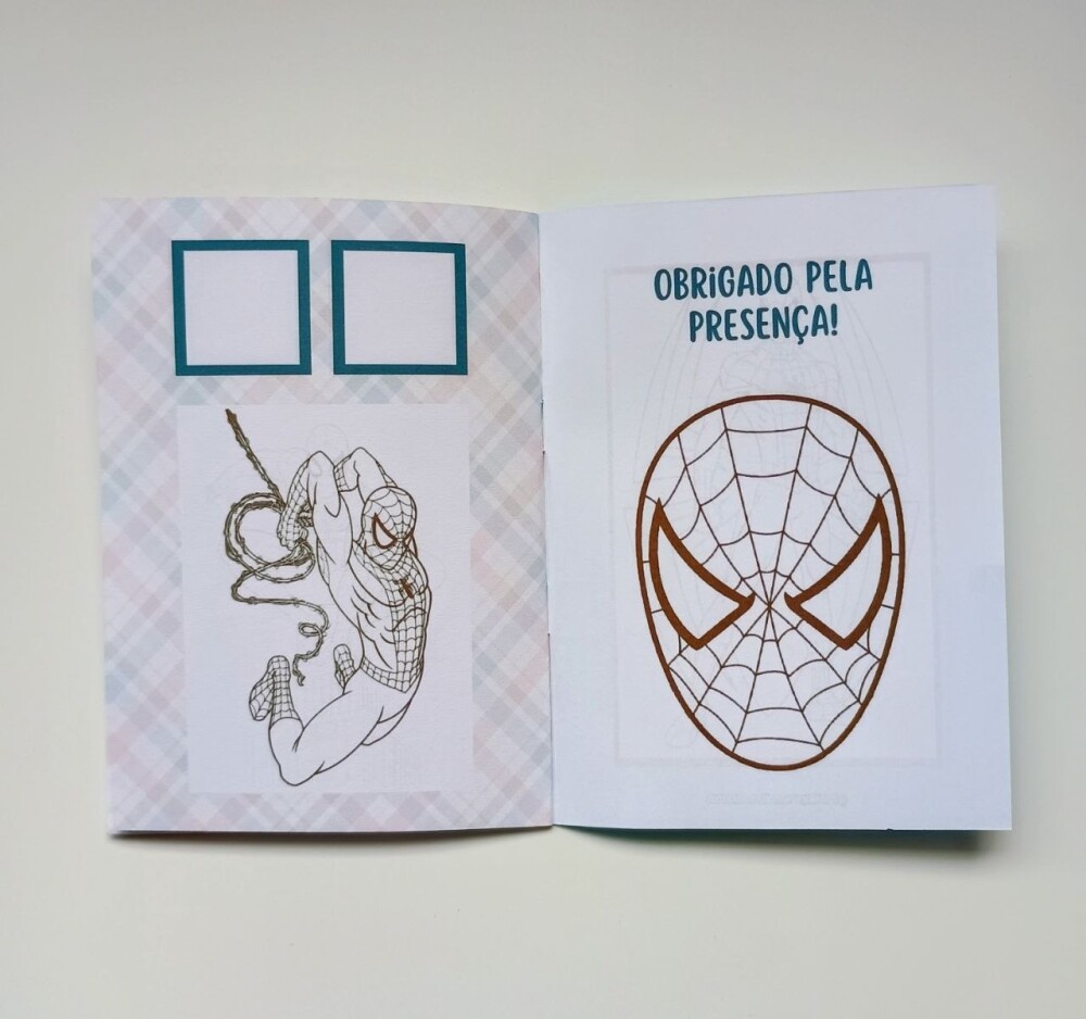 Álbum de Figurinhas e Livrinho de Colorir Lembrancinha Personali