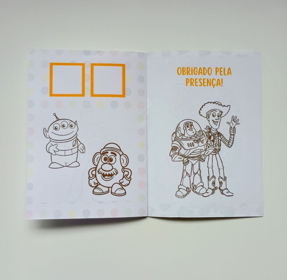 Álbum de Figurinhas e Livrinho de Colorir Lembrancinha Personali