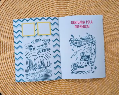 Álbum de Figurinhas e Colorir Hot Wheels Lembrancinha