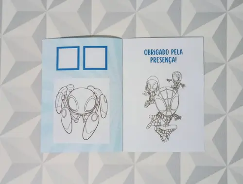 Álbum de Figurinhas e Livrinho de Colorir Spidey e Amigos