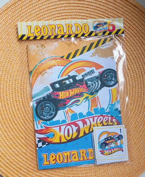 Álbum de Figurinhas e Livro de Colorir Hot Wheels - 15x21