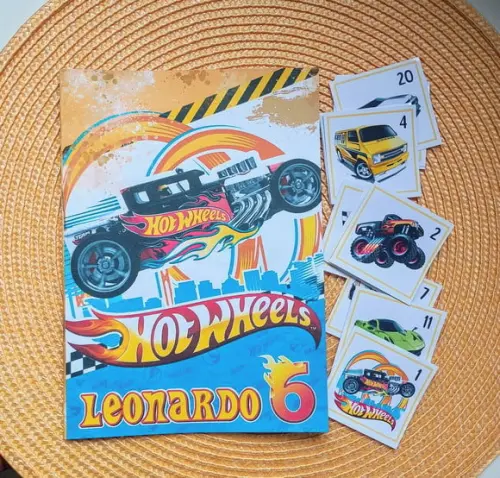Álbum de Figurinhas e Livro de Colorir Hot Wheels - 15x21