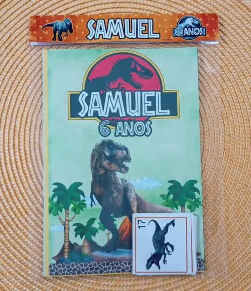Álbum de Figurinhas e Livro de Colorir Dinossauros - 15x21