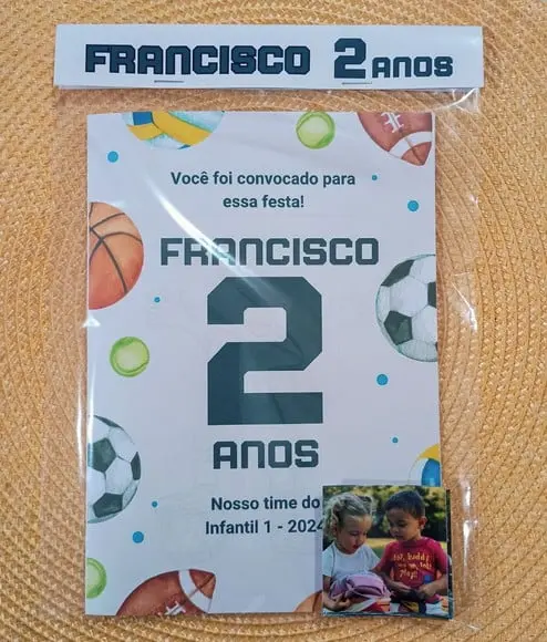 Álbum de Figurinhas Personalizado com Fotos Adesivas