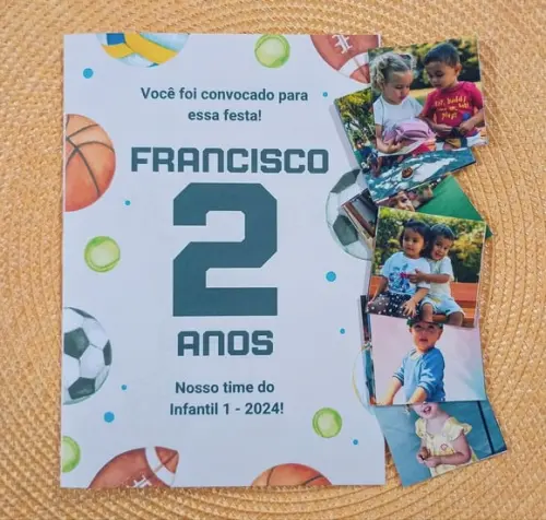 Álbum de Figurinhas Personalizado com Fotos Adesivas