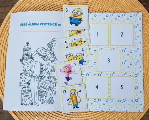 Álbum de Figurinhas Personalizado Minions 15x21