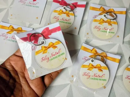 Chaveiro com Tag - Brinde Personalizado de Natal e Ano Novo