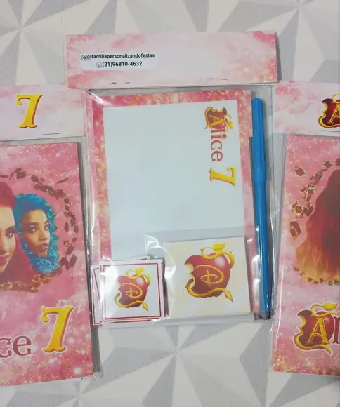 Kit 5 Brindes em 1 Lembrancinha Festa Infantil Descendentes