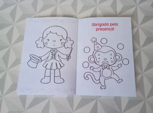 Kit Álbum de Figurinhas Personalizado Brinde Infantil Circo