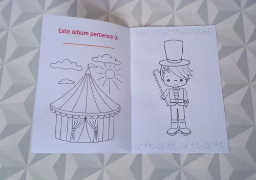 Kit Álbum de Figurinhas Personalizado Brinde Infantil Circo