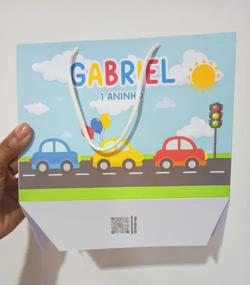 Sacola de Papel Personalizada Tema Carrinhos 15a x 20l