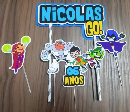 Topo de Bolo Jovens Titãs