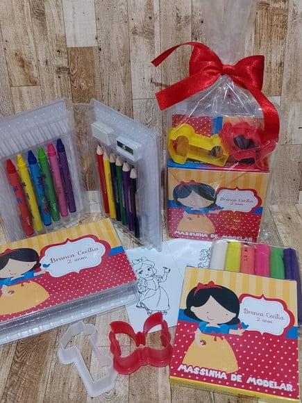 Estojo de Colorir com Massinha Branca de Neve
