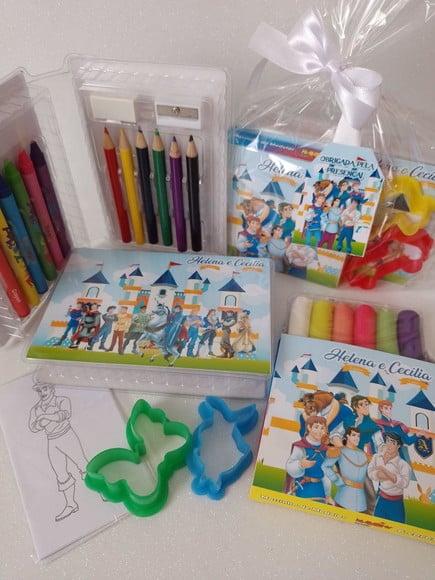 Estojo de Colorir com Massinha Príncipes