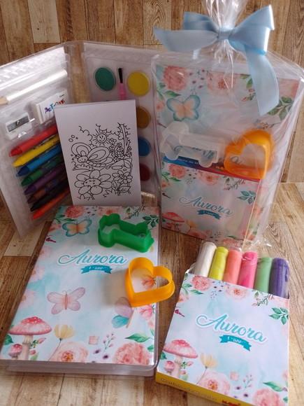 Kit Estojo de Colorir com Massinha Jardim