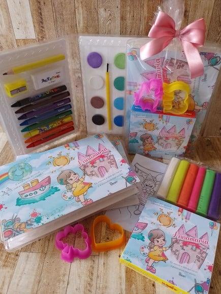 Kit Estojo de Colorir Embalado com Massinha Aquarela