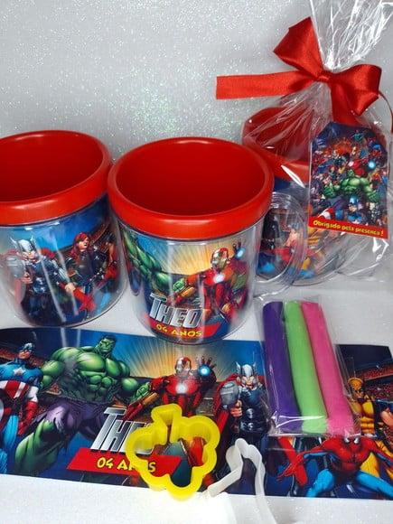 Pintando o Caneco Avengers