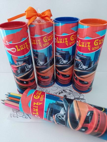 Tubo Lata com Kit para Colorir Hotwheels