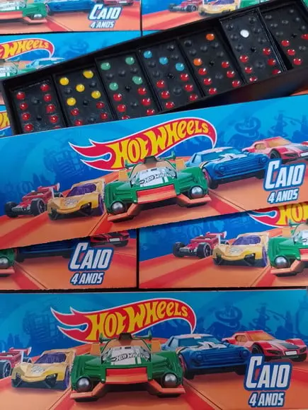 Dominó Hotwheels