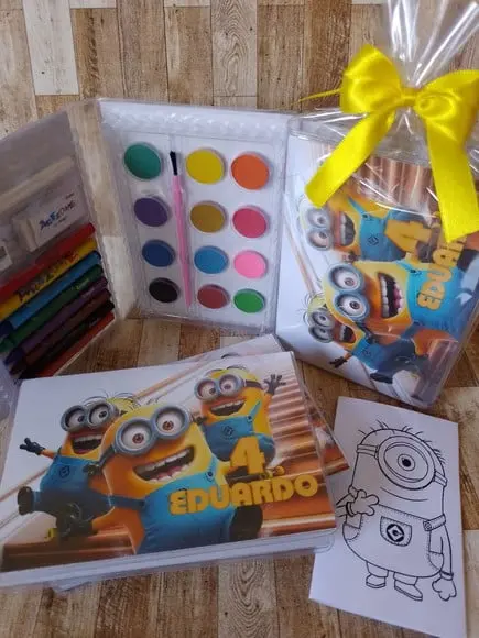 Estojo de Colorir Minions