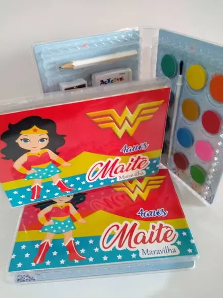 Estojo de Colorir Mulher Maravilha