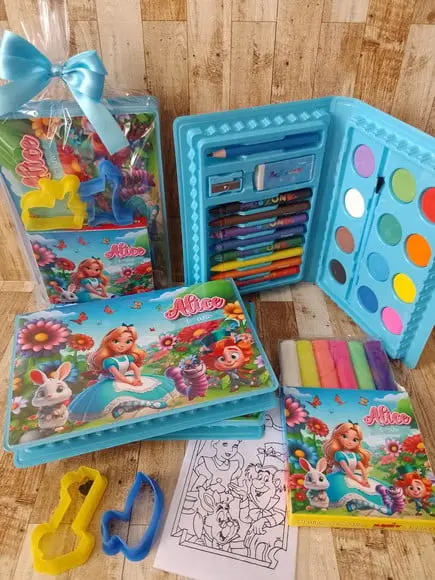 Kit Estojo de Colorir com Massinha Alice