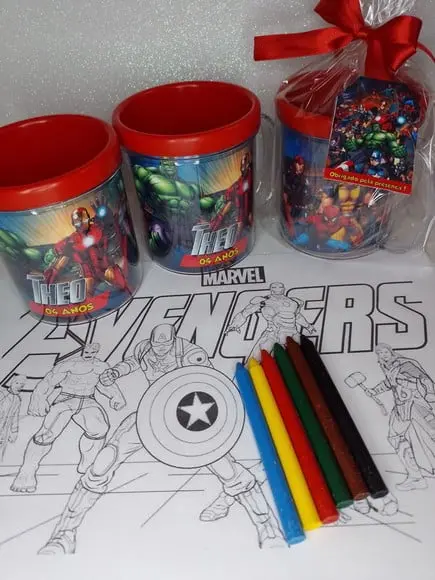 Pintando o Caneco Avengers