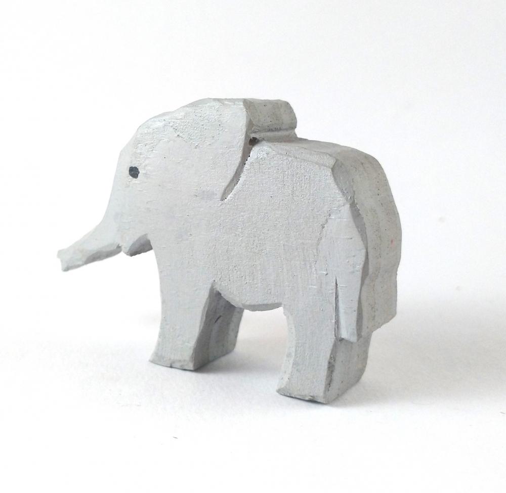 Filhote Elefante de Madeira 3