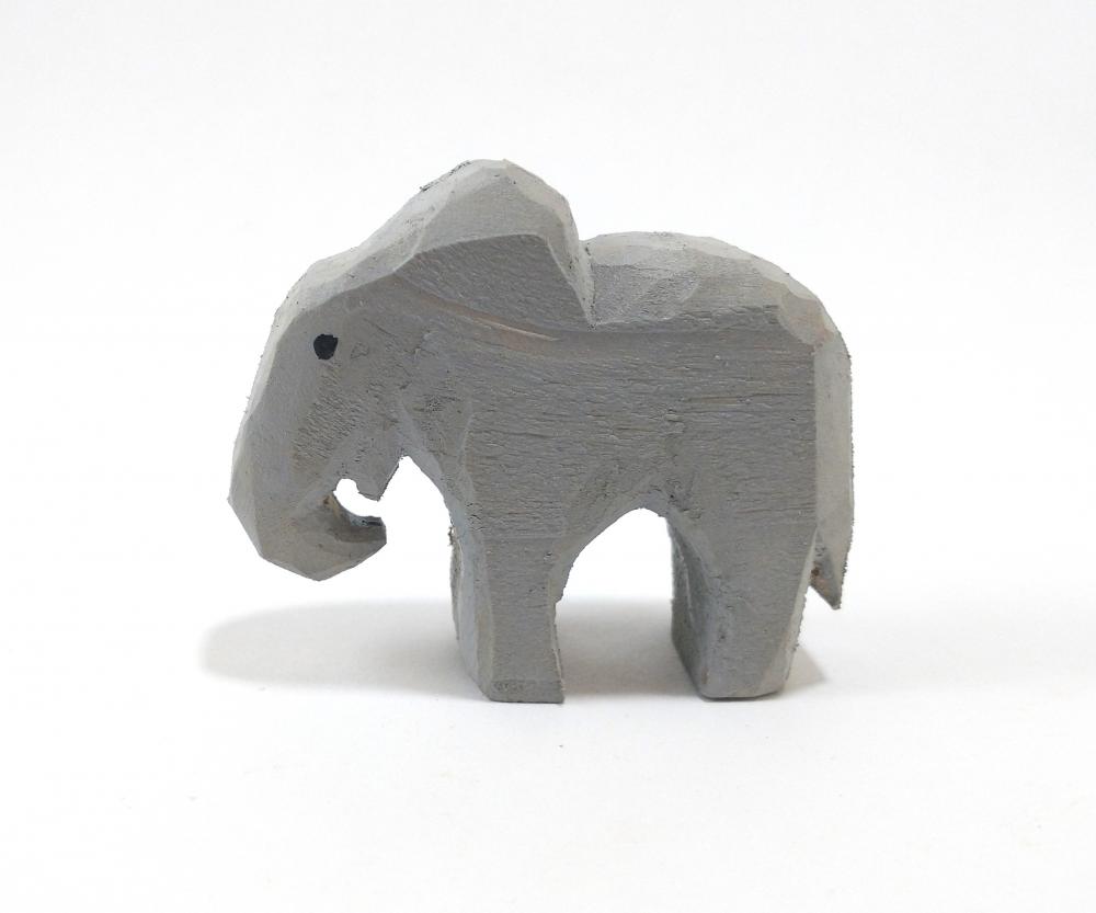 Filhote Elefante de Madeira 2