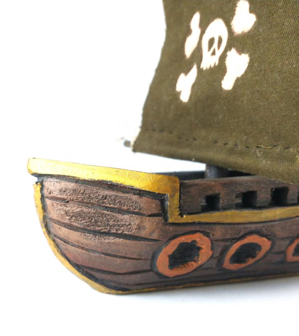 Navio Pirata de Madeira