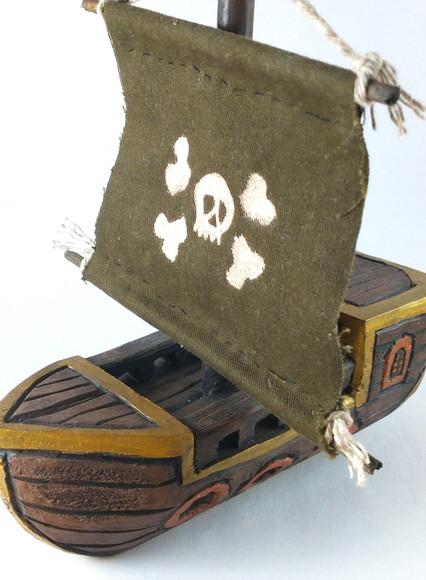 Navio Pirata de Madeira