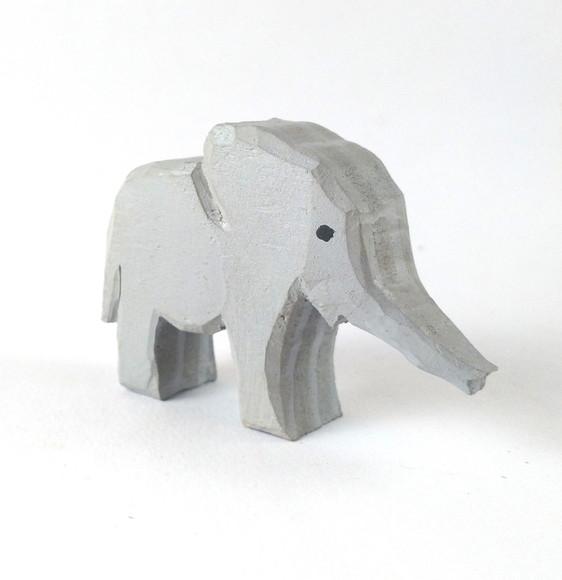 Filhote Elefante de Madeira 3