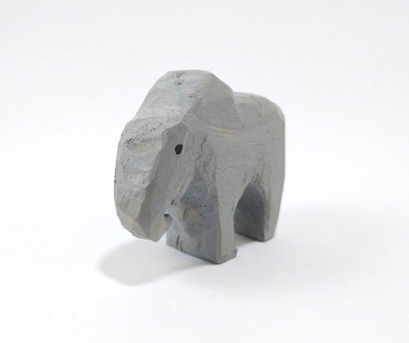 Filhote Elefante de Madeira 2