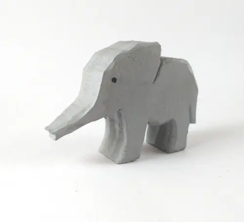 Filhote Elefante de Madeira 3
