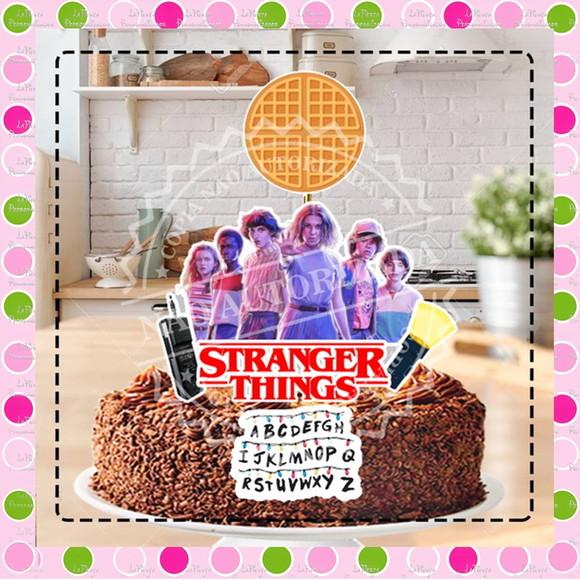Topo de Bolo Stranger Things