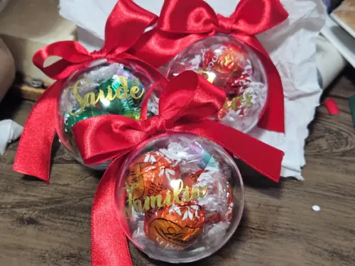 Trio de Bolas de Natal com Bombons