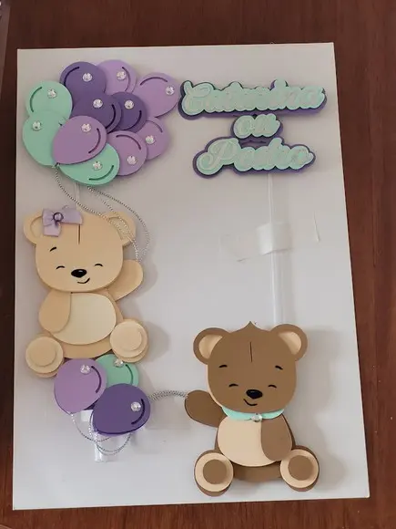 Topo de Bolo Chá Revelação em Camadas Luxo