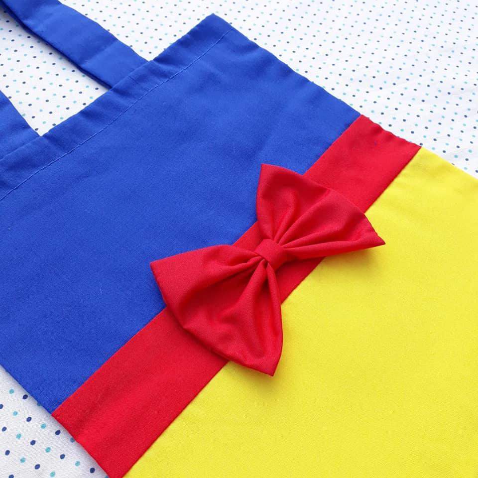 Lembrancinha sacolinha de tecido branca de neve