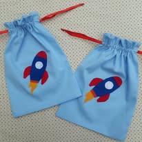 saquinho surpresa de tecido lembrancinha astronauta foguete