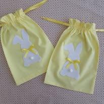 Saquinho de tecido embalagem para chocolate lembrancinha de pásc