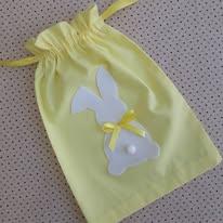 Saquinho de tecido embalagem para chocolate lembrancinha de pásc