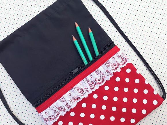 Lembrancinha Mochilinha de Tecido Minnie com Bolso
