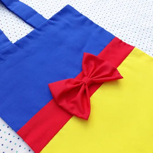 Lembrancinha sacolinha de tecido branca de neve