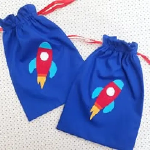 saquinho surpresa de tecido lembrancinha astronauta foguete