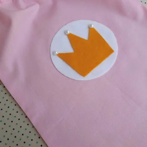 Lembrancinha Mochilinha de Tecido Princesas Coroa Reinado