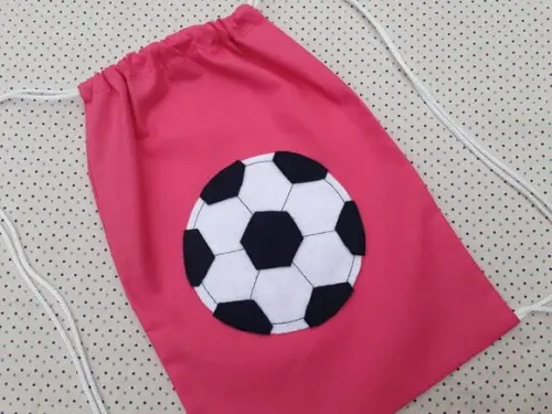 Lembrancinha Mochilinha Futebol Rosa
