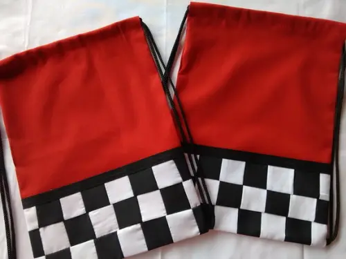 Lembrancinha Mochilinha Mcqueen Bandeira Quadriculada