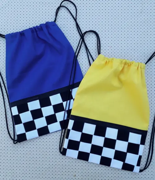 Lembrancinha Mochilinha Mcqueen Bandeira Quadriculada