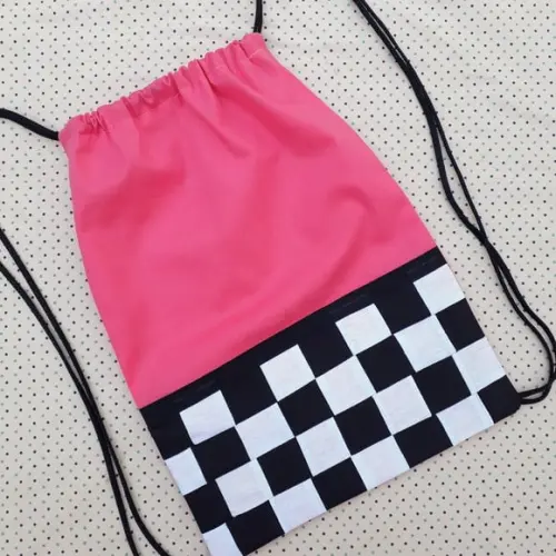 Lembrancinha Mochilinha Rosa Corrida Bandeira Quadriculada
