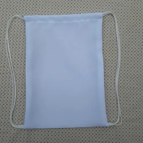 Mochilinha Branca de Poliéster para Lembrancinha 20 x 30 cm